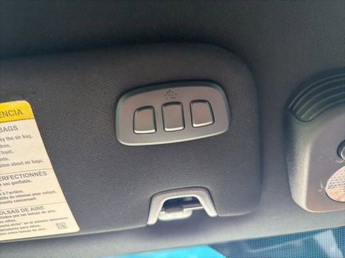 Used 2016 Ford Mustang Shelby GT350 w/ Technology Package image 40