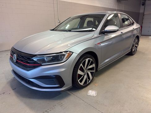 Used 2020 Volkswagen Jetta GLI FWD image 3