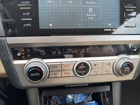 Used 2016 Subaru Outback 2.5i Limited image 17