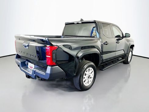 Used 2025 Toyota Tacoma SR image 5