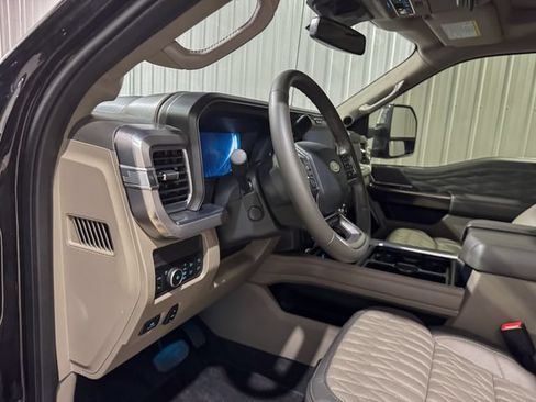 Used 2025 Ford F450 Platinum w/ Platinum Plus Package AWD/4WD image 12
