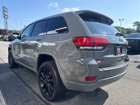 Used 2022 Jeep Grand Cherokee Laredo X AWD/4WD image 5