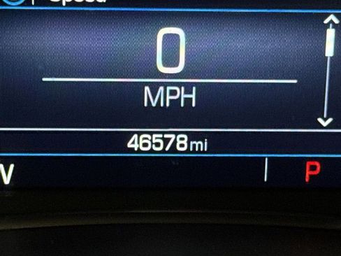 Used 2024 GMC Terrain SLE FWD image 13