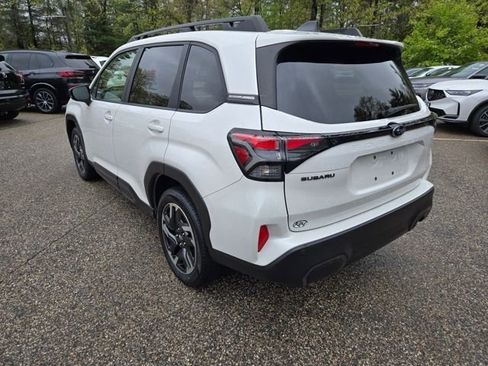 Used 2025 Subaru Forester Limited AWD/4WD image 3