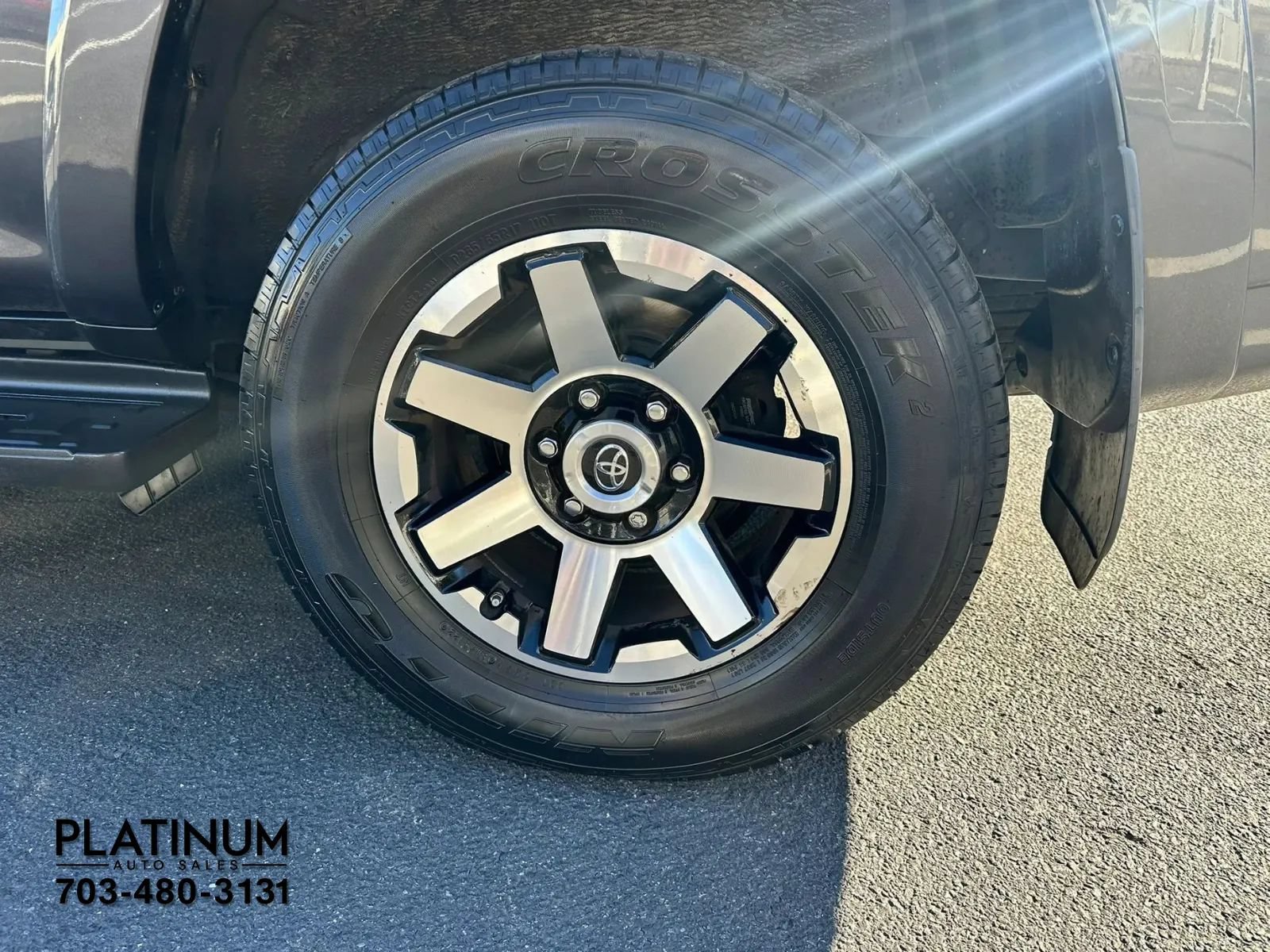 Used 2018 Toyota 4Runner TRD Off-Road AWD/4WD image 24