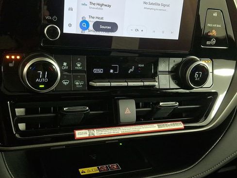 New 2026 Toyota Highlander XLE image 16