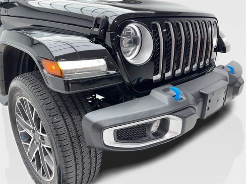 Used 2023 Jeep Wrangler Unlimited Sahara w/ Cold Weather Group image 3