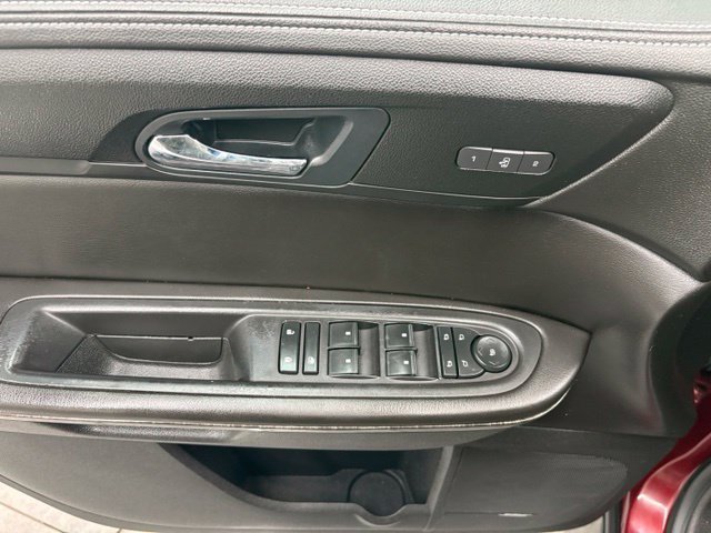 Used 2017 GMC Acadia Limited SLT AWD/4WD image 18
