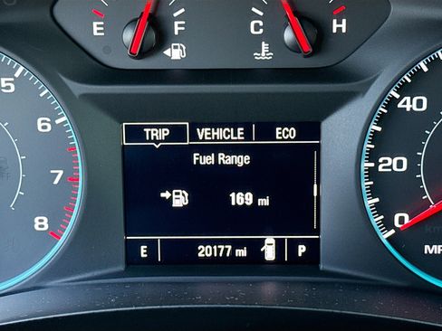 Used 2023 Chevrolet Traverse LS image 40