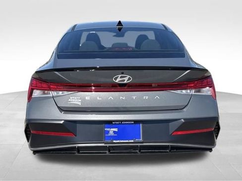 New 2026 Hyundai Elantra SEL Sport Premium FWD image 4