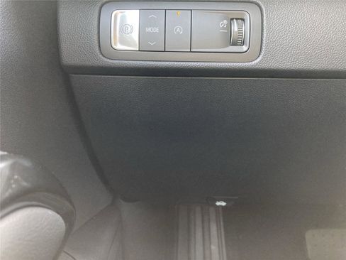 New 2026 Chevrolet Traverse LT image 14