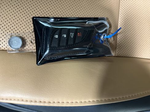 Used 2023 Lexus ES 300h w/ Premium Package image 36