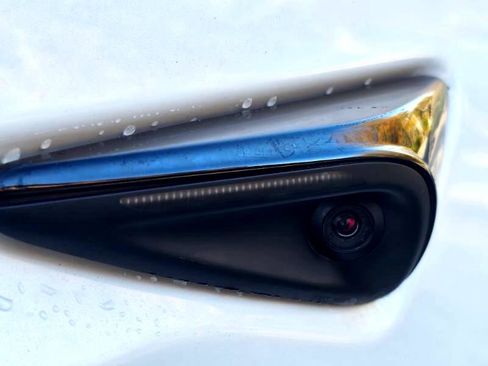 Used 2023 Tesla Model X Plaid image 25