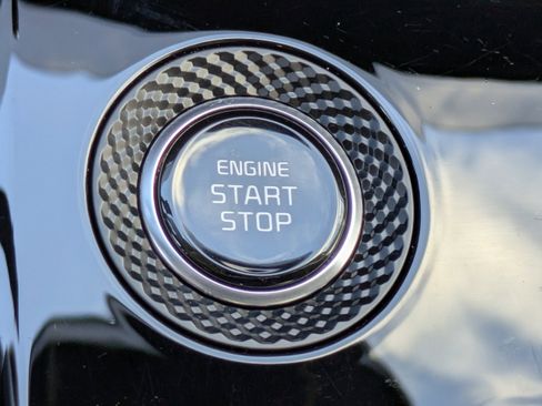 Certified 2024 Kia Niro EX Touring image 35