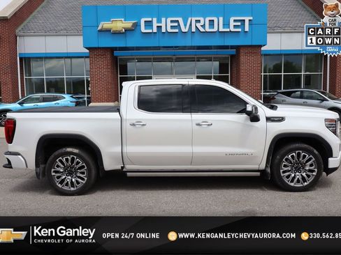 Used 2025 GMC Sierra 1500 Denali Ultimate AWD/4WD image 1