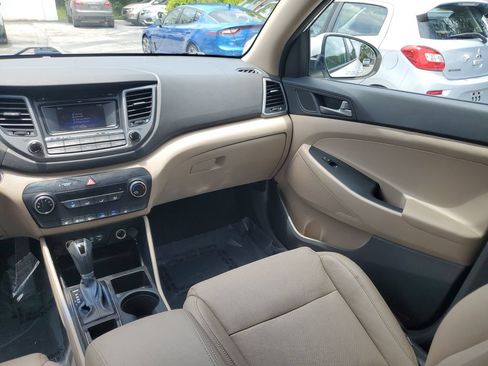 Used 2017 Hyundai Tucson Sport FWD image 17