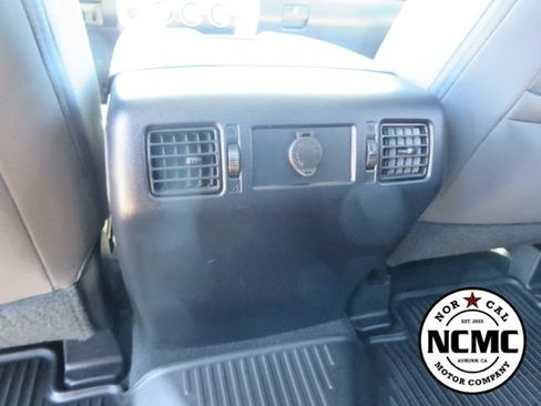 Used 2018 Toyota Tundra SR5 w/ SR5 Upgrade Package AWD/4WD image 49