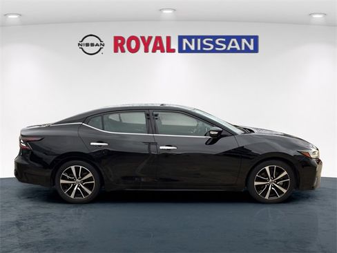Used 2021 Nissan Maxima 3.5 SV w/ Floor Mat Group image 8