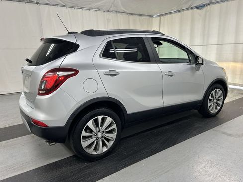 Used 2018 Buick Encore Preferred FWD image 2