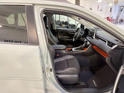 Used 2019 Toyota RAV4 Adventure w/ Cold Weather Package image 27