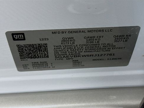 Used 2024 Buick Enclave Premium AWD/4WD image 12