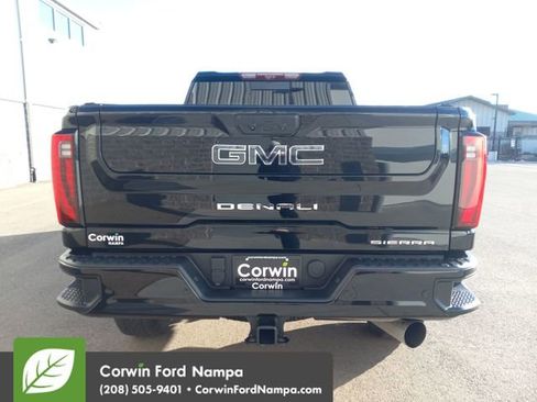 Used 2024 GMC Sierra 3500 Denali Ultimate image 4