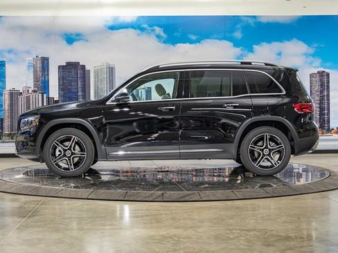 Used 2026 Mercedes-Benz GLB 250 4MATIC image 6