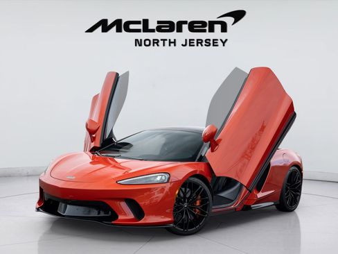 Used 2023 McLaren GT RWD image 2