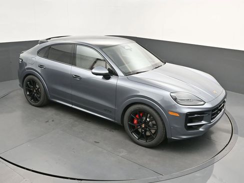 New 2026 Porsche Cayenne GTS image 30