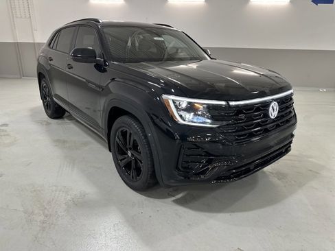 New 2026 Volkswagen Atlas Cross Sport SEL R-Line AWD/4WD image 4