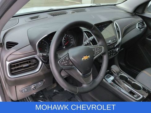 Used 2024 Chevrolet Equinox Premier AWD/4WD image 11