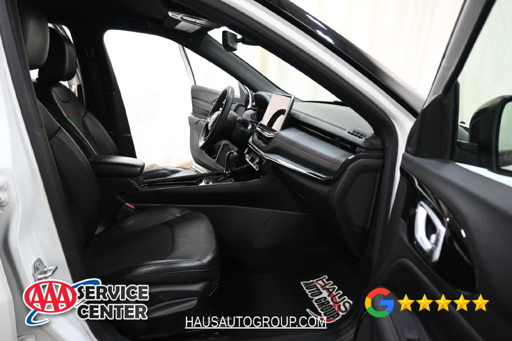 Used 2023 Jeep Compass Trailhawk AWD/4WD image 8