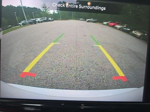 Used 2025 Chrysler Pacifica Select FWD image 20