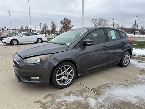 Used 2015 Ford Focus SE w/ Equipment Group 201A image 3
