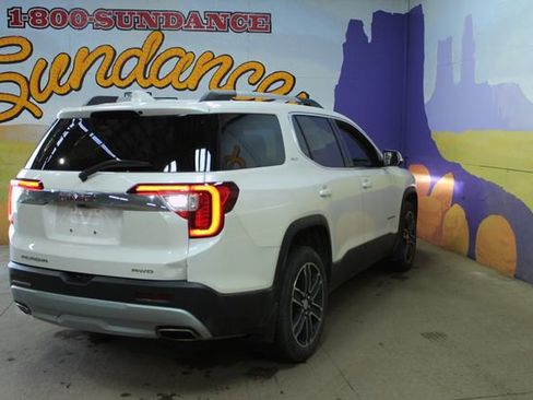 Used 2020 GMC Acadia SLT w/ GMC Pro Grade Package AWD/4WD image 8
