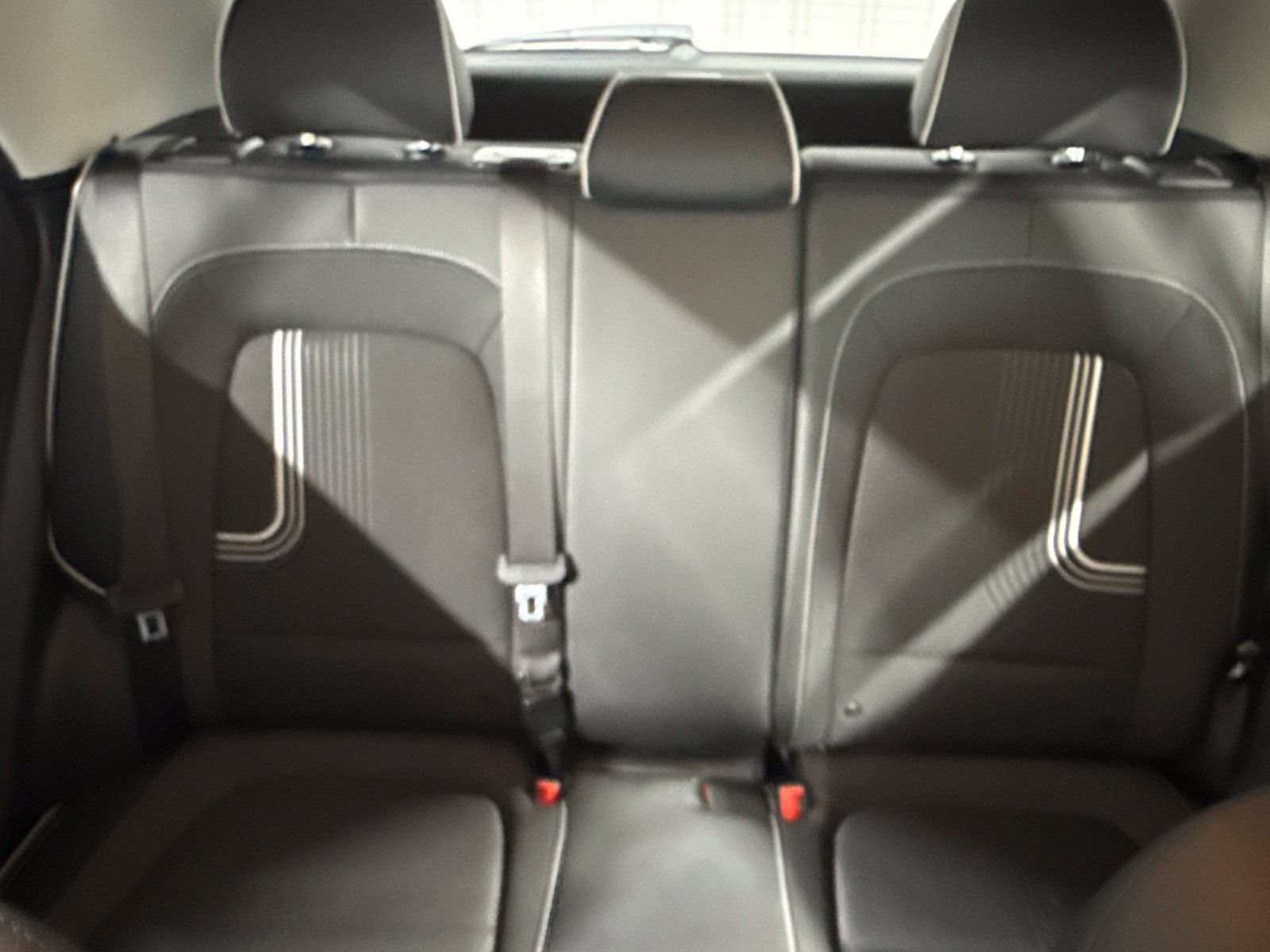 Used 2022 Hyundai Venue Limited FWD image 23