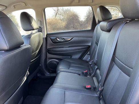 Used 2020 Nissan Rogue SL image 28