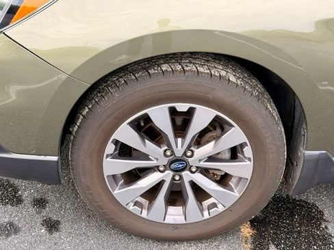 Used 2017 Subaru Outback 2.5i Touring w/ Popular Package #5A AWD/4WD image 32