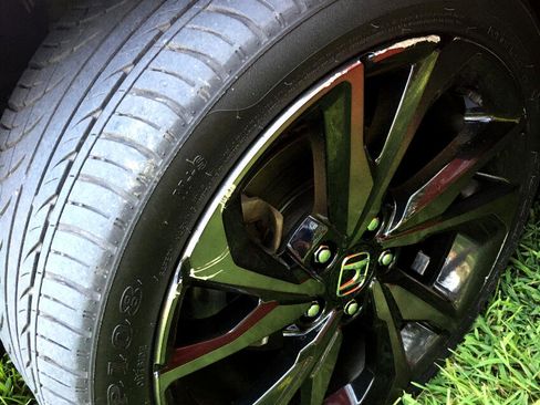 Used 2018 Honda Civic Sport image 10