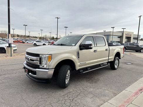 Used 2017 Ford F250 XLT image 4