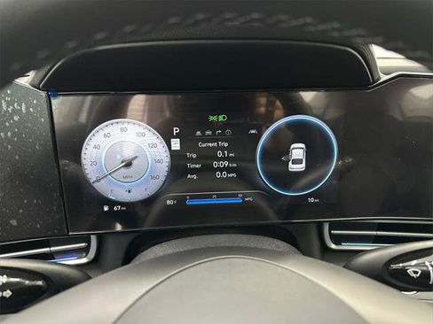 New 2025 Hyundai Elantra Limited image 27