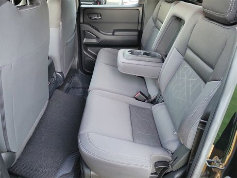 Used 2025 Nissan Frontier SV w/ SV Convenience Package image 22