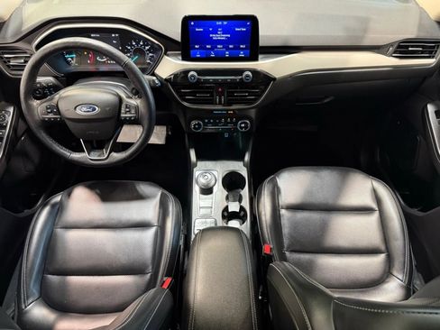 Used 2020 Ford Escape SEL image 13