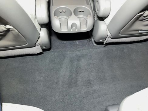 Used 2012 Kia Sedona EX FWD image 68