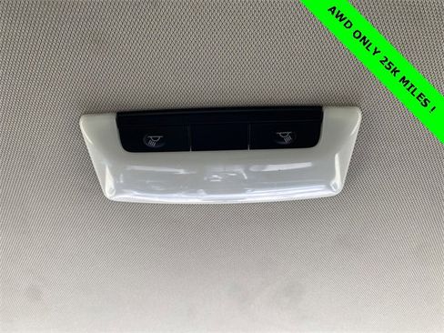 Used 2023 Nissan Rogue SV image 34