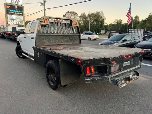 Used 2018 RAM 3500 Tradesman w/ Chrome Appearance Group image 2