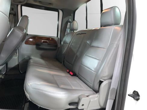 Used 2004 Ford F350 Lariat RWD image 7