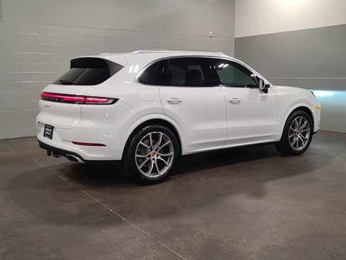 New 2026 Porsche Cayenne image 7