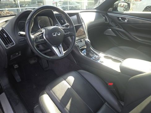 Used 2019 INFINITI Q60 3.0t Luxe w/ Essential Package image 10