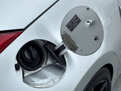 Used 2009 Nissan 370Z Touring w/ Sport Pkg image 25